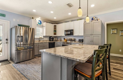 Dauphin Island House | Blue Sky Breeze - Gulf Front, Pet Friendly on the beach