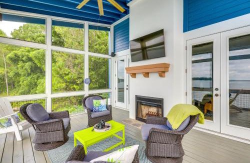 Alexander City House | Boat Dock & Stunning Views: Lake Martin Retreat!