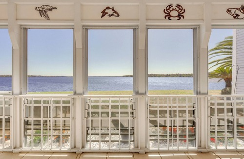 Welaka Condo | Boat, Fish & Swim: Condo on St Johns River!