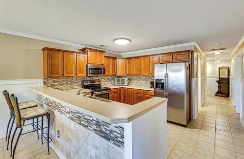 Alexander City Condo | Boat Slip & Pool Access: Alexander City Escape