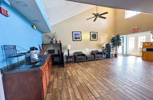 Meridian Hotel | Bonita Lakes Inn by Capital O Meridian I20