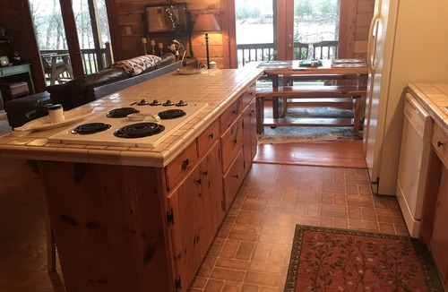 Panola Cabin | BOOK 4 ALABAMA FOOTBALL GAMES/AMAZING TWO STORY LOG CABIN/NEAR TOMBIGBEE RIVER