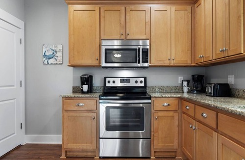 Fort Morgan Cottage | BOOK NOW for a GetAway!~Bring your Pet~2 Pools~Bonus Outdoor Space