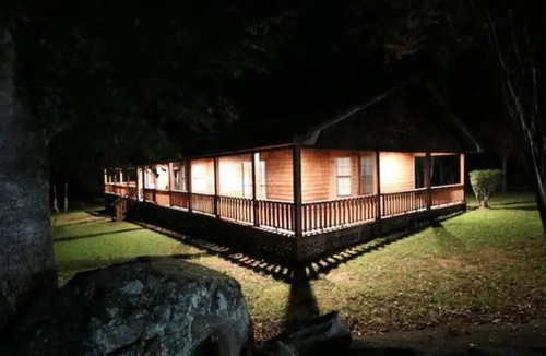 Albertville House | Boulder Cabin: 7 Beds, Arcade, Inflatables & More!
