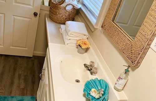 Loxley House | Boutique resort, couples, hot tub/pool/guest house