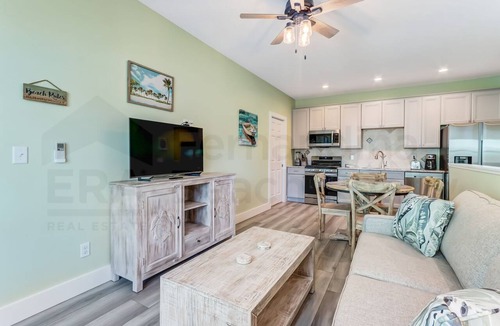 Fernandina Beach Condo | BRAND-NEW build! Dog Friendly! Close to Ocean! Above garage condo!