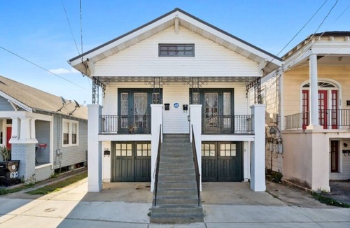 Mid-City Apartment | Brand New Mid City 1br for Long Stays