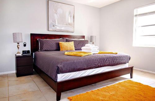 Orlando House | Brand NewPainted Vacation Hse NrUCF PetsOK Fenced
