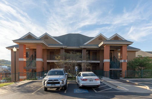 Branson Apartment | Branson | Branson Hideaway | Pool & Hot Tub