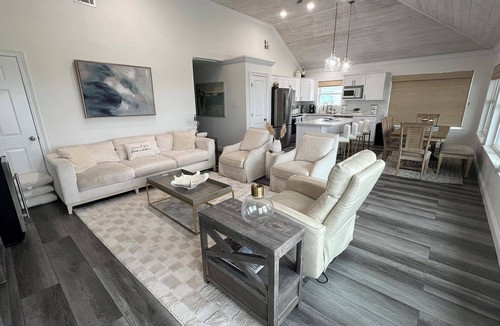 Grand Isle House | Breakaway - Beachfront - Island Realty
