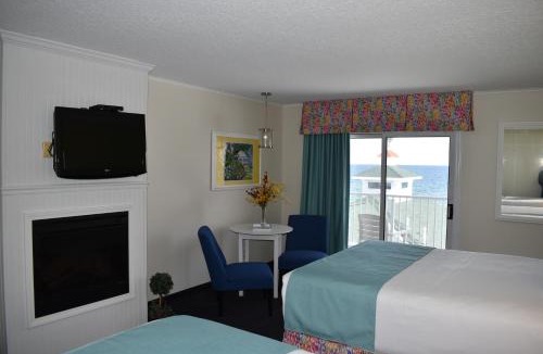 St Ignace Hotel | Breakers Resort - Lakeside