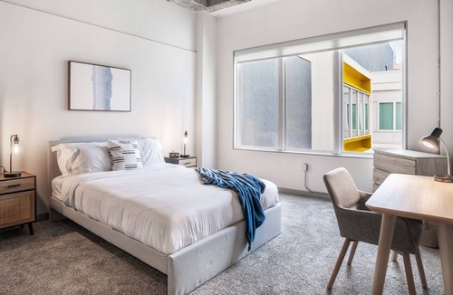 SoNo Apartment | Breathtaking 2 Bed apartment located in SoNo neighborhood