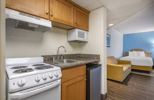 Seabreeze Park Hotel | Breathtaking Ocean Escape | Perfect Relaxation Near Daytona Beach & Pier Park