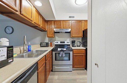 Columbus Apartment | Bright 1 Bed with comfy living space