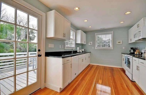 Folly Beach Apartment | Bright & Charming; Close to Beach and Restaurants