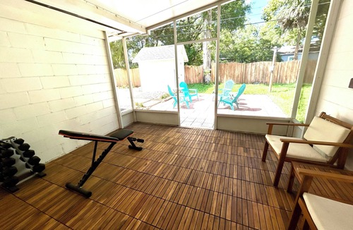 Sanford House | Bright & Cozy 3BR Retreat with Timeless Charm