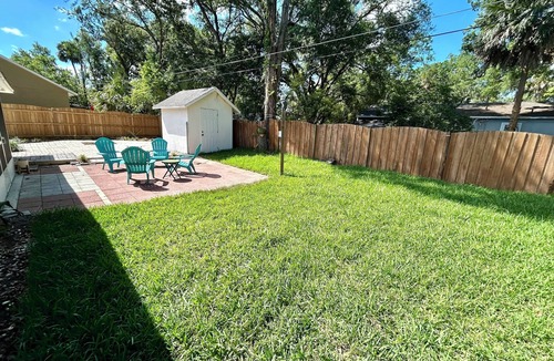 Sanford House | Bright & Cozy 3BR Retreat with Timeless Charm