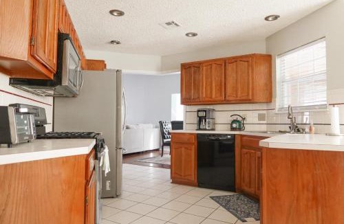 Broken Arrow House | Bright & Cozy Broken Arrow Home!