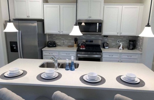 Loughman House | Bright Elegant Home @ Solterra!