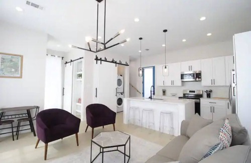 Irish Channel House | Bright Irish Channel Cottage 10 mins to FQ/Uptown