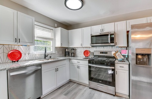Mableton House | Bring Your Pets! Family Haven w/Yard in Mableton