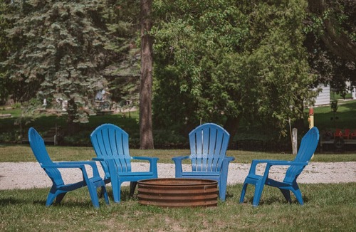 Grawn House | Brookside Cottages and Resort Willow Cottage