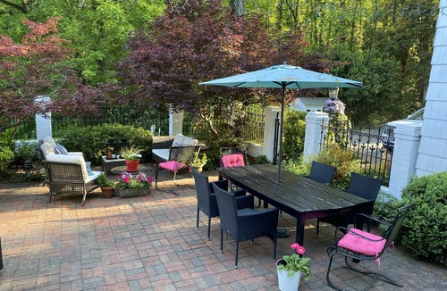 Buckhead House | Buckhead- Atlanta convenience in Exclusive Neighborhood-Pet Friendly