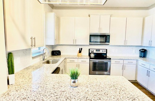Lindbergh Apartment | Buckhead Oasis- Spacious, 2 bed, 2bath with Private Balcony