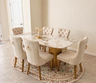Plymouth House | Budget Cozy Room Near Orlando