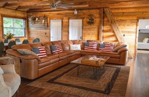O Brien Cabin | Burnt Pine Ranch - Springs Retreat. 100 year old secluded rustic farm cabin.