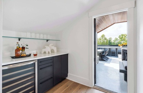 Bywater Condo | Bywater Retreat | Heated Pool + Roof Deck