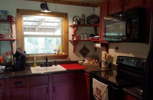 Summit Villa | Cabin 2 - Modern Cabin Rentals in Southwest Mississippi at Firefly Lane