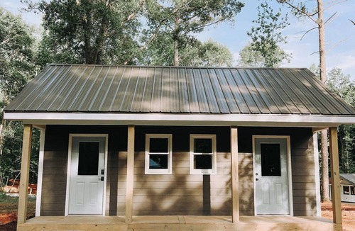 Hartwell RV Rental | Cabin #5: One bedroom with full kitchen and a large gravel parking pad beside the cabin for easy boat or trailer storage.