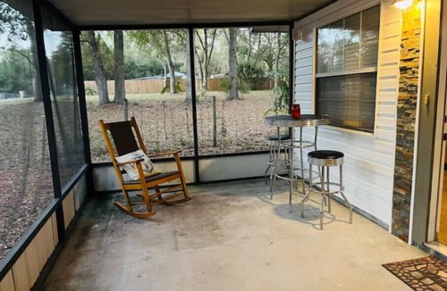 Altoona House | Cabin Getaway near Alexander Springs & Astor