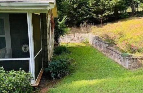 Townville House | Cabin Lake Hartwell near Clemson and Greenville