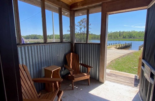 Gautier Cabin | Cabin on Sioux Bayou - Right on the water!