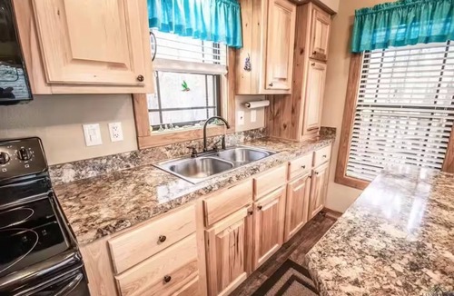 Karnack House | Caddo Lake Retreat & Boat Ramp
