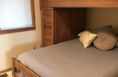 Bellaire Condo | Cali King 2 room with fireplace sleeps 5(4 adults) with sunset lake views!