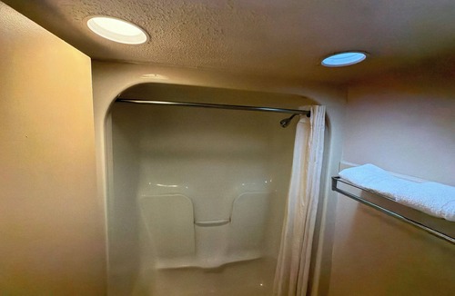 Camilla Hotel | Camilla Inn & Suites
