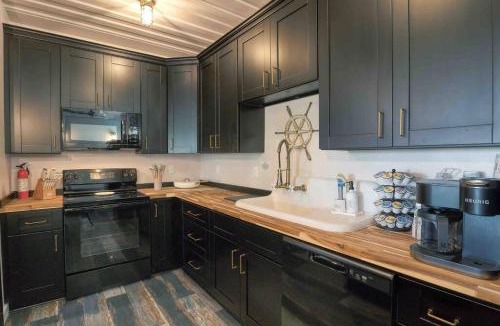 Delacroix House | Camp Conex Hopedale, La