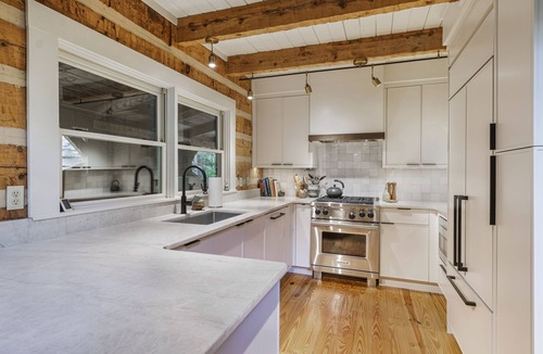Clifftops House | Camp McGu: Lakefront, 3 Boats, Pizza Oven, Gorgeous Setting!