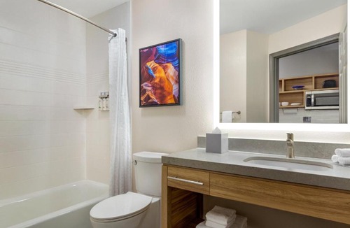 Skyland Park Hotel | Candlewood Suites Tuscaloosa by IHG