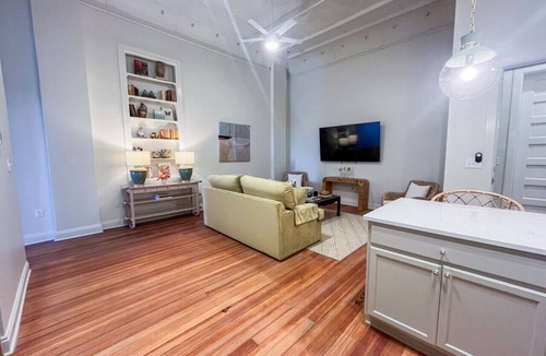 Demopolis Apartment | Cane - The Flats Demopolis