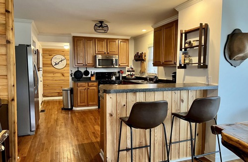 Groveoak Cabin | Canvasback Cabin - 2bd/2ba