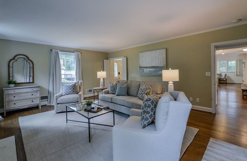 Tuscaloosa House | Capstone Pool House, Book for Football Season! Walk to the Stadium!