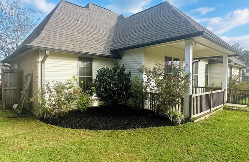 Hammond House | Casa de' Copper Hill. Your Home away from Home.