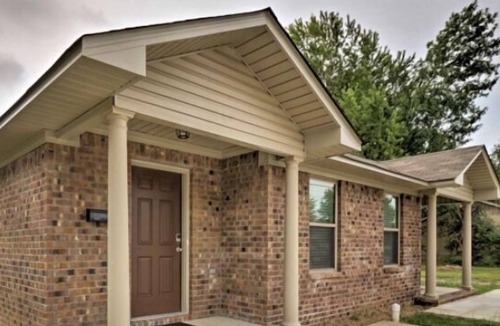 Conway House | Cavalier in Conway (3-Bedroom) by RedAwning