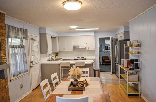 Northeast Pensacola House | Central Pensacola Family Retreat With Game Room & Bar