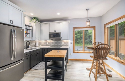 Bellaire Condo | Centrally Located 2 Bedroom 2 Bath Condo at Schuss Mountain on 2nd Tee Box!
