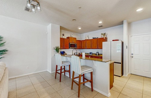 Casselberry House | Centrally located and family friendly with shared pool, playground, WIFI